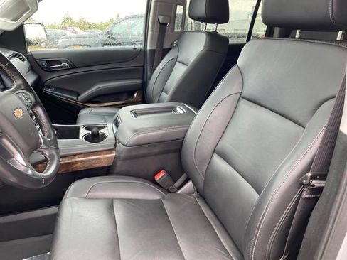 Used 2020 Chevrolet Suburban LT AWD/4WD image 16