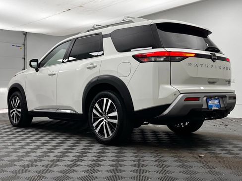 Used 2023 Nissan Pathfinder Platinum w/ Cargo Package image 13