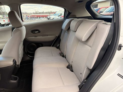 Used 2017 Honda HR-V LX image 15