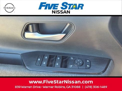 Used 2025 Nissan Kicks SV FWD image 29