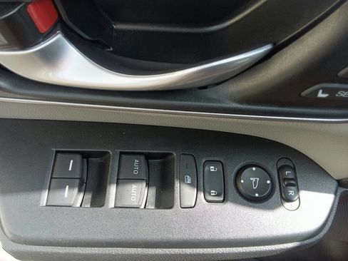 Used 2021 Honda CR-V Touring image 16
