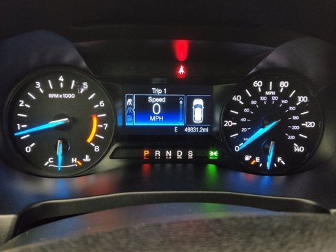 Used 2019 Ford Explorer XLT image 23