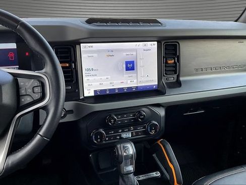 Used 2022 Ford Bronco Badlands AWD/4WD image 9