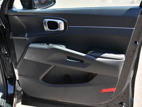 Used 2024 Kia Sorento S image 48