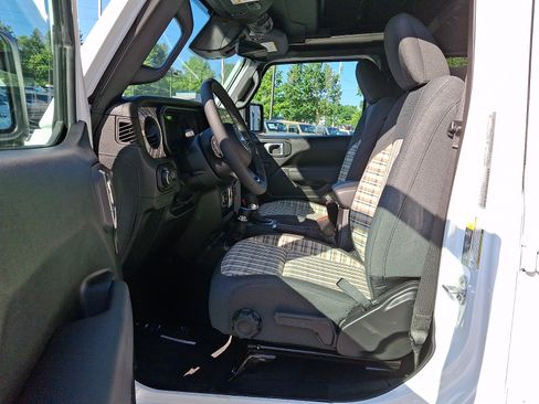 New 2026 Jeep Wrangler Unlimited Sport AWD/4WD image 9