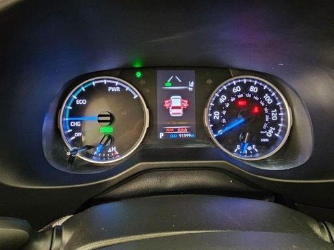 Used 2021 Toyota RAV4 LE AWD/4WD image 13