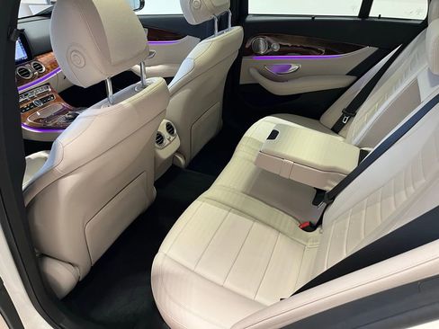 Used 2020 Mercedes-Benz E 450 4MATIC Wagon image 25