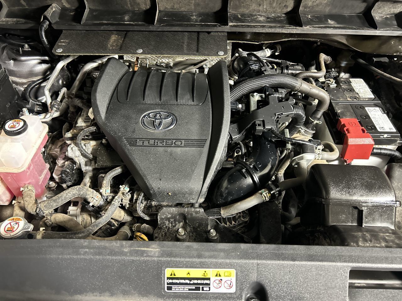 Used 2023 Toyota Highlander LE AWD/4WD image 11