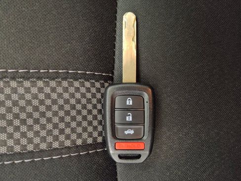 Used 2019 Honda Civic LX image 32