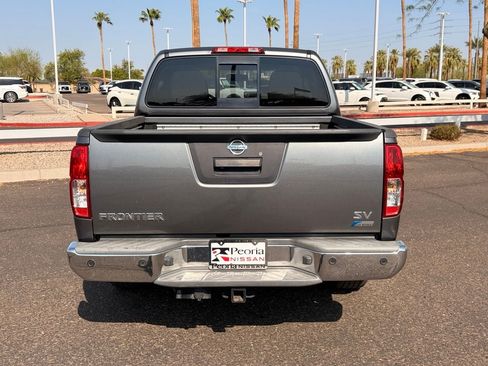 Used 2017 Nissan Frontier SV w/ SV Value Truck Package RWD image 5