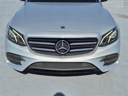 Used 2018 Mercedes-Benz E 300 image 9