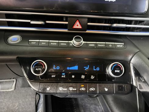 Used 2023 Hyundai Elantra Limited w/ Cargo Package FWD image 21