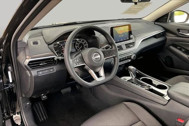 Certified 2023 Nissan Altima 2.5 SV FWD image 17