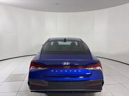 New 2025 Hyundai Elantra Blue image 4