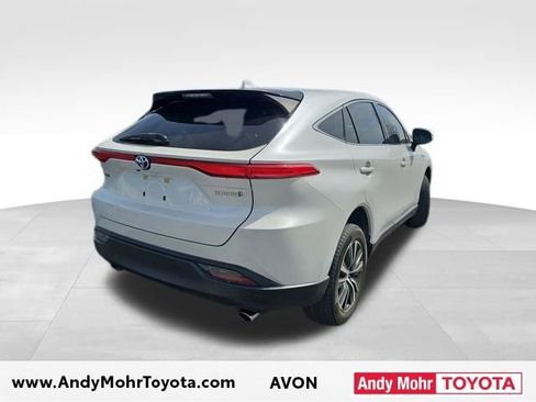 Used 2021 Toyota Venza LE image 7