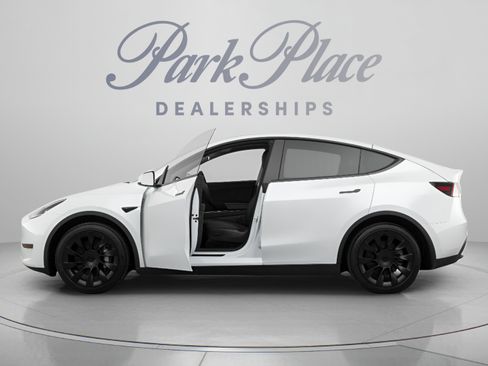 Used 2021 Tesla Model Y Long Range AWD/4WD image 2