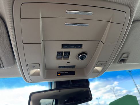 Used 2019 GMC Yukon SLT w/ HD Trailering Package image 20