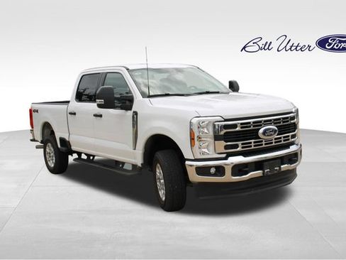 Used 2026 Ford F250 XLT AWD/4WD image 3