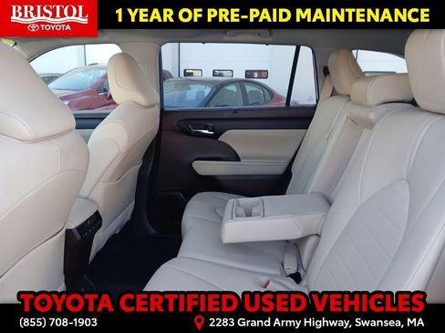 Certified 2020 Toyota Highlander XLE image 17