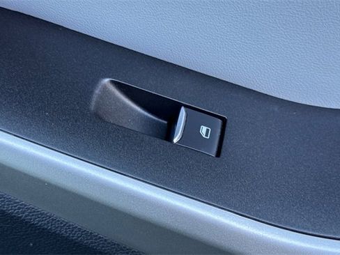 Used 2022 Ford Explorer XLT w/ Equipment Group 202A image 23