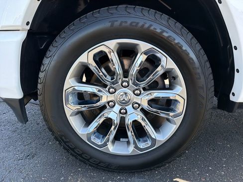 Used 2022 RAM 1500 Laramie w/ Sport Appearance Package AWD/4WD image 25