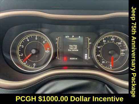 Used 2016 Jeep Cherokee 75th Anniversary image 5