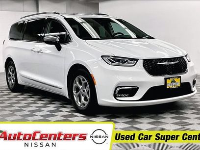 Used 2023 Chrysler Pacifica Limited