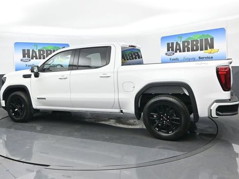 Used 2024 GMC Sierra 1500 Elevation AWD/4WD image 3