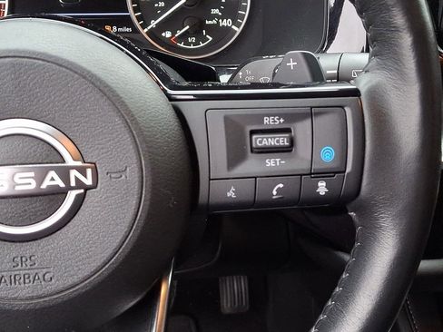 Used 2023 Nissan Pathfinder SL w/ Black Appearance Package image 24