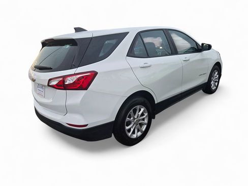 Used 2021 Chevrolet Equinox LS image 4
