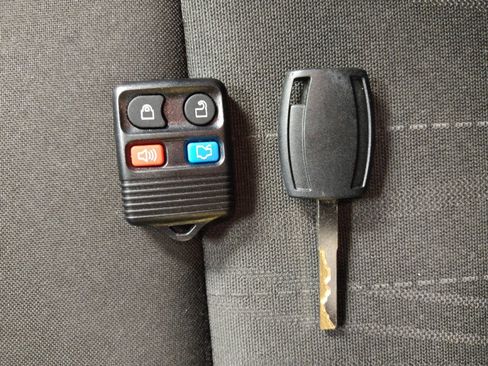 Used 2018 Ford Focus SE image 32