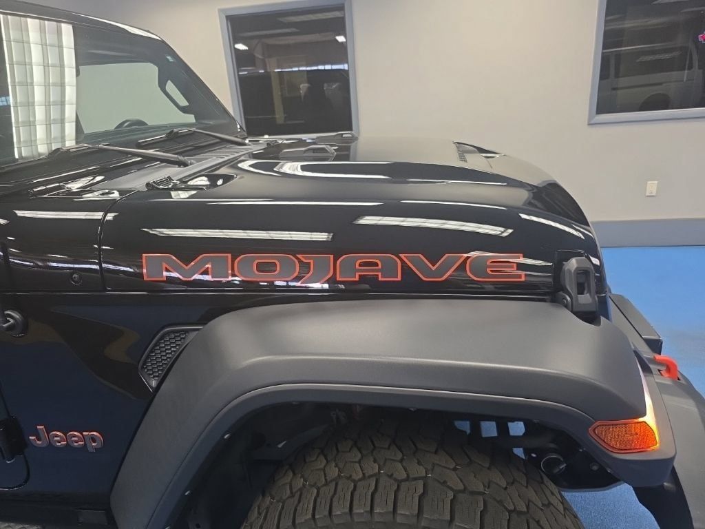 Used 2023 Jeep Gladiator Mojave w/ Cold Weather Group AWD/4WD image 12