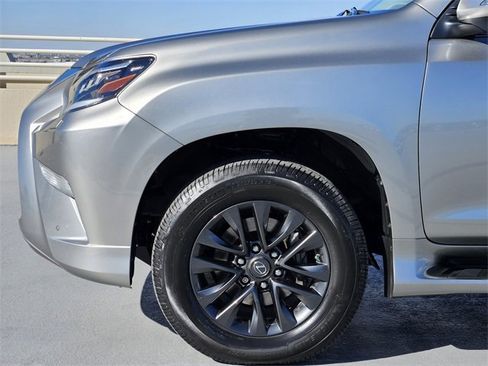 Used 2022 Lexus GX 460 Premium image 9