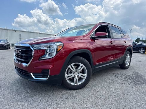 Used 2024 GMC Terrain SLE w/ Driver Convenience Package FWD image 1