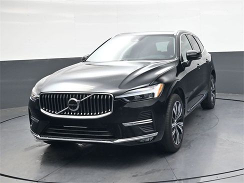 Used 2023 Volvo XC60 B5 Ultimate image 9