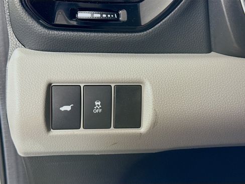 Used 2025 Honda Pilot EX-L image 10
