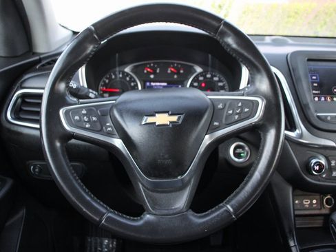 Used 2022 Chevrolet Equinox LT w/ Driver Convenience Package image 21