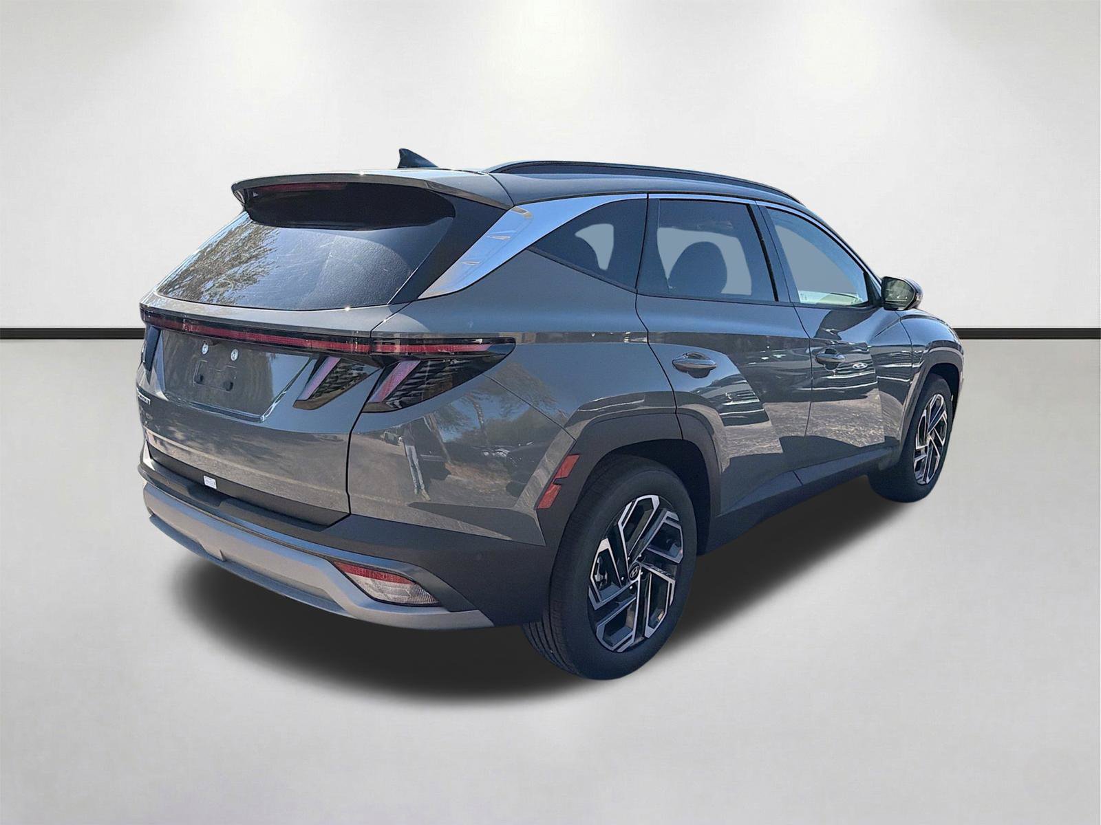 New 2026 Hyundai Tucson Limited FWD image 3