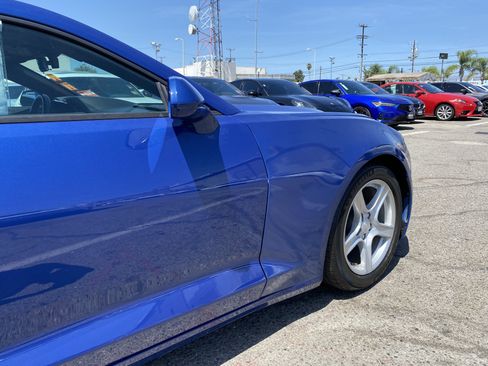 Used 2021 Chevrolet Camaro LT w/ Technology Package RWD image 23