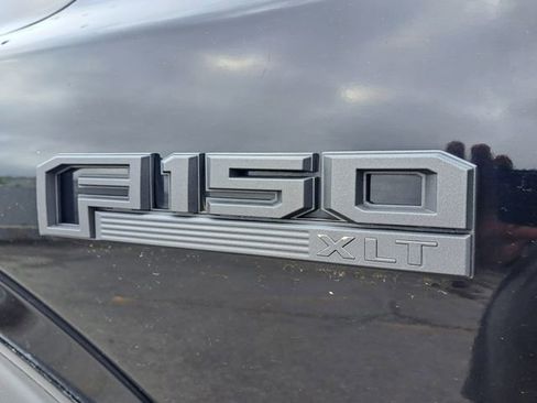 Used 2017 Ford F150 XLT w/ Equipment Group 302A Luxury image 12