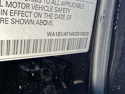 Used 2019 Audi Q8 Premium Plus w/ Premium Plus image 16