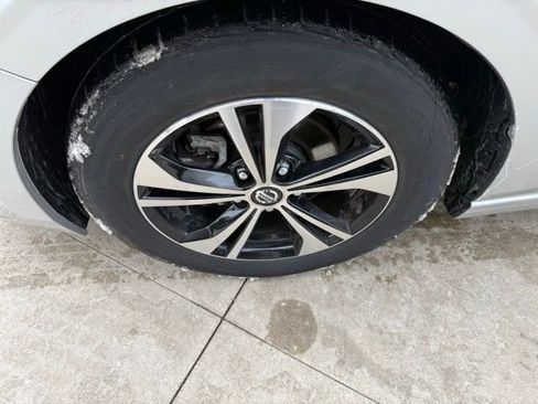 Used 2023 Nissan Sentra SV image 11