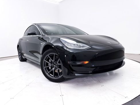 Used 2020 Tesla Model 3 Standard Range Plus RWD image 1