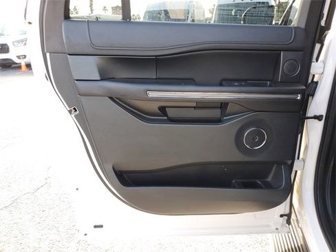 Used 2018 Ford Expedition Max XLT w/ Equipment Group 202A image 11