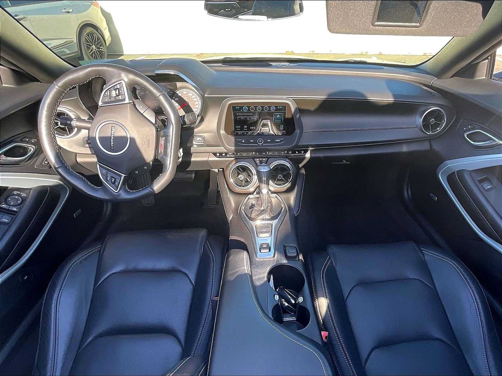 Used 2016 Chevrolet Camaro SS RWD image 15