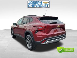 Used 2025 Chevrolet Trax LT FWD video 3