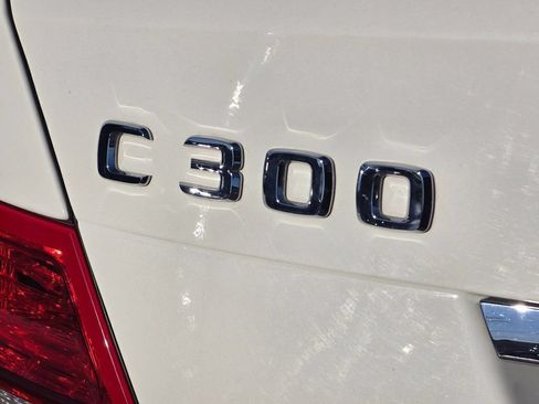 Used 2009 Mercedes-Benz C 300 Sedan image 15