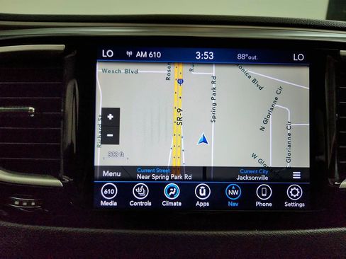 Used 2020 Chrysler Pacifica Touring-L Plus FWD image 18