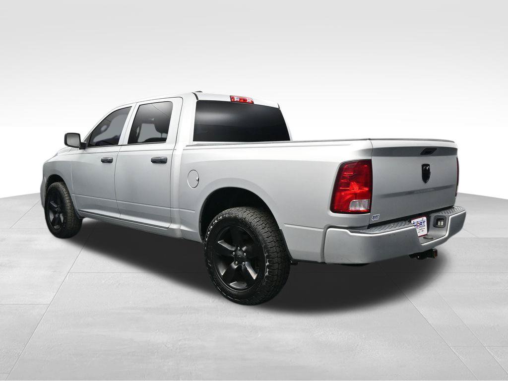Used 2018 RAM 1500 Express w/ Express Value Package RWD image 3