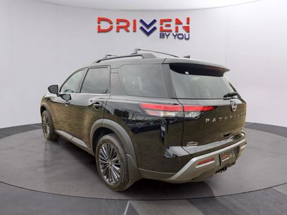 New 2026 Nissan Pathfinder SL w/ SL Premium Package